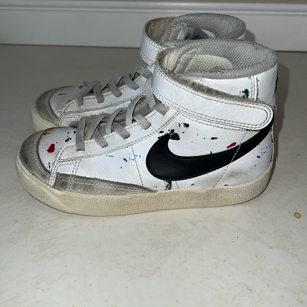 Nikes paint splat
